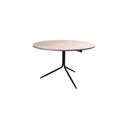 Tripod 餐桌 Tripod table